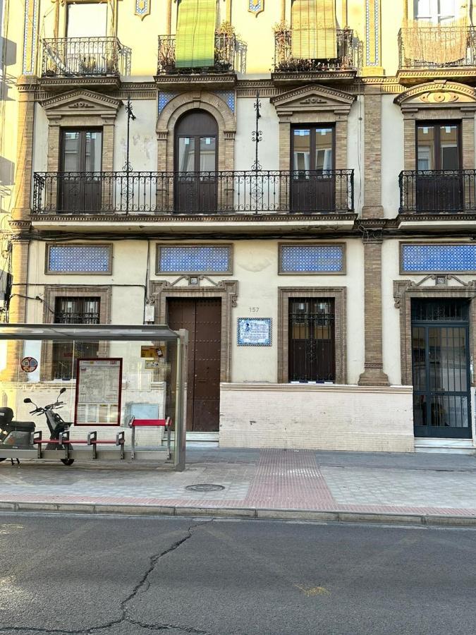 Triana Riverside Guesthouse Sevilha Exterior foto