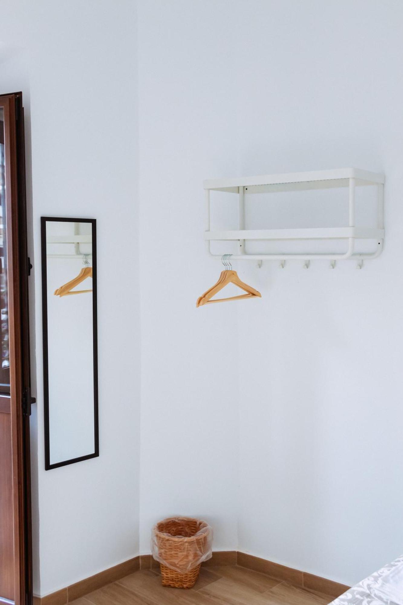 Triana Riverside Guesthouse Sevilha Exterior foto
